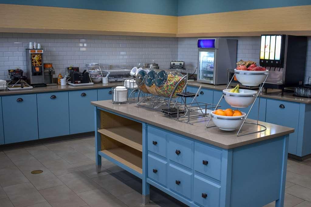 Comfort Inn & Suites Cartersville - Emerson Lake Point Restaurace fotografie